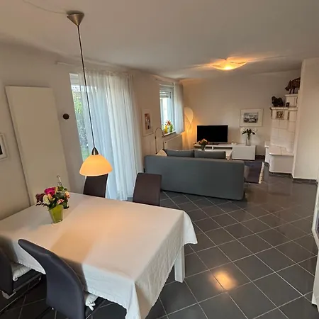 Charmante Ferienwohnung Fuer 2-3 Gaeste Wuerzburg Höchberg Buitenkant foto